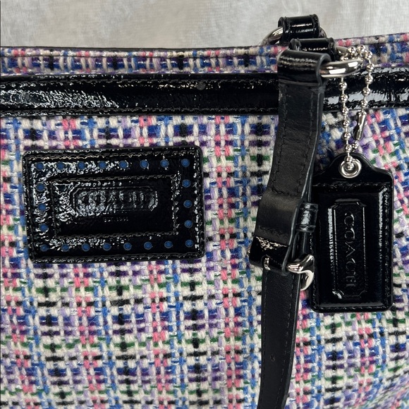 Coach 2011 Multicolor Tweed shoulder or handbag Bag - Picture 2 of 11